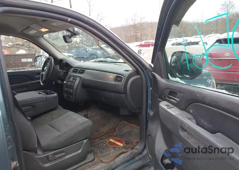 2010 Chevrolet Avalanche 1500 Ls from USA, damaged, VIN 3GNVKEE05AG238968